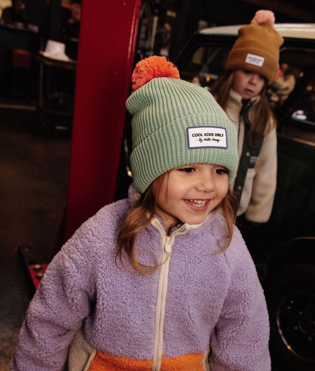 Bonnet Color Block Santa - Image 3